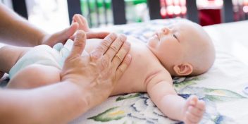 Leggi: «Massaggio neonatale, slitta al 31 il…»